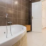 Beautiful - 4 Bedrooms, Heated Pool, 2 Priv Car Park Places, Fibre Net, Ps5, Tv Channels * אדחה