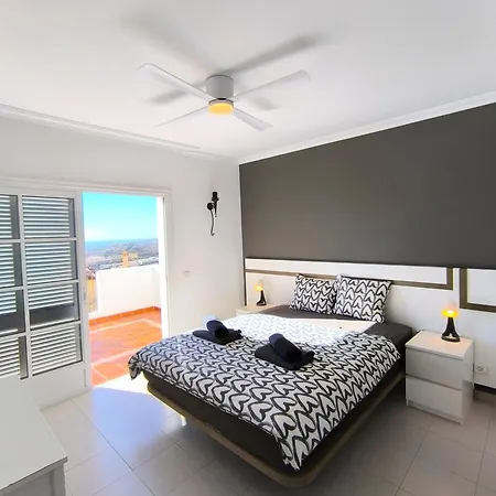Beautiful - 4 Bedrooms, Heated Pool, Fibre Net, 2 Priv Car Park Places, Tv Channels *