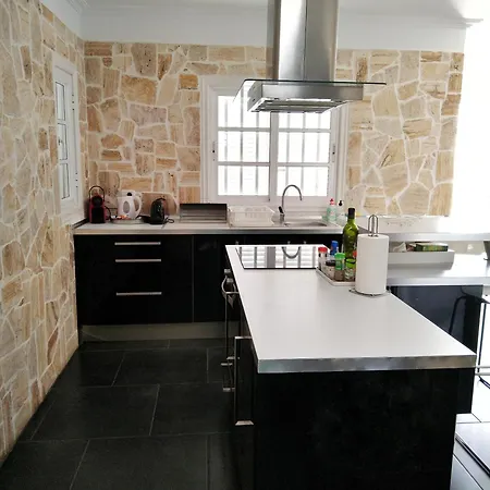 Villa Beautiful - 4 Bedrooms, Heated Pool, Fibre Net, 2 Priv Car Park Places, Tv Channels Costa Adeje (Tenerife)