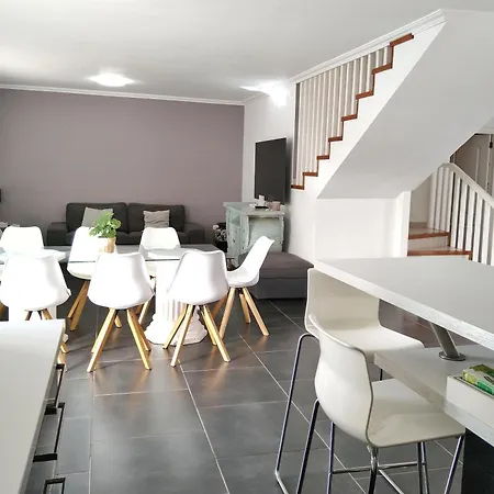 Beautiful - 4 Bedrooms, Heated Pool, Fibre Net, 2 Priv Car Park Places, Tv Channels Costa Adeje (Tenerife)