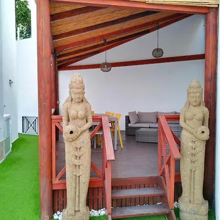 Beautiful - 4 Bedrooms, Heated Pool, Fibre Net, 2 Priv Car Park Places, Tv Channels Villa *