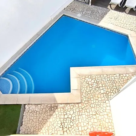 Beautiful - 4 Bedrooms, Heated Pool, Fibre Net, 2 Priv Car Park Places, Tv Channels *