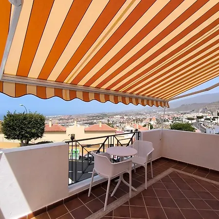 Beautiful - 4 Bedrooms, Heated Pool, Fibre Net, 2 Priv Car Park Places, Tv Channels * Costa Adeje (Tenerife)