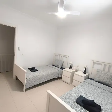 Villa Beautiful - 4 Bedrooms, Heated Pool, Fibre Net, 2 Priv Car Park Places, Tv Channels Costa Adeje (Tenerife)