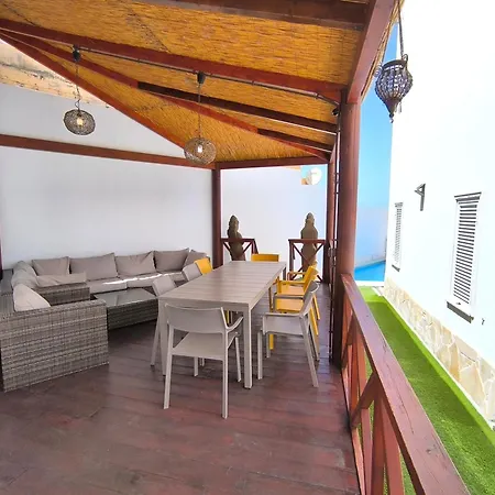 Beautiful - 4 Bedrooms, Heated Pool, Fibre Net, 2 Priv Car Park Places, Tv Channels *