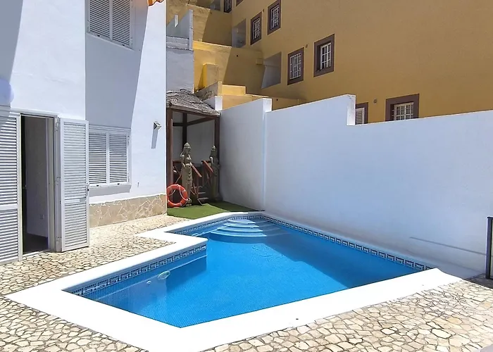 Beautiful - 4 Bedrooms, Heated Pool, 2 Priv Car Park Places, Fibre Net, Ps5, Tv Channels アデヘ