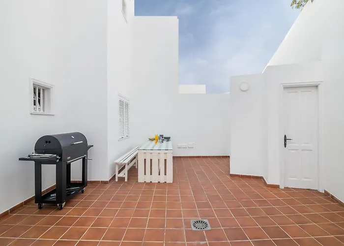 Beautiful - 4 Bedrooms, Heated Pool, 2 Priv Car Park Places, Fibre Net, Ps5, Tv Channels Villa *