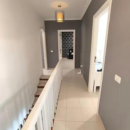 Beautiful - 4 Bedrooms, Heated Pool, Fibre Net, 2 Priv Car Park Places, Tv Channels *