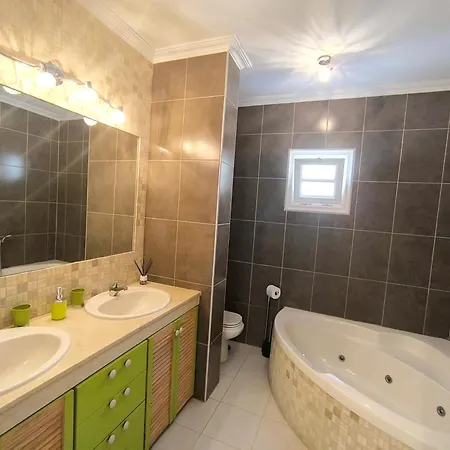 Beautiful - 4 Bedrooms, Heated Pool, Fibre Net, 2 Priv Car Park Places, Tv Channels Willa Costa Adeje (Tenerife)