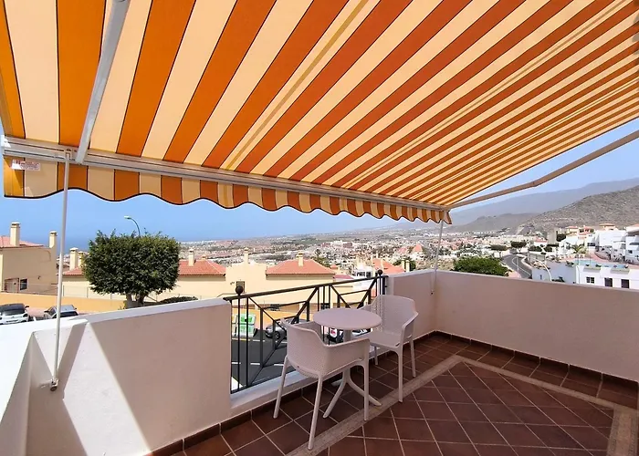 Beautiful - 4 Bedrooms, Heated Pool, 2 Priv Car Park Places, Fibre Net, Ps5, Tv Channels * Costa Adeje (Tenerife)