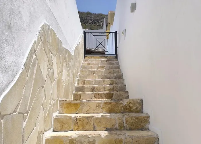 Beautiful - 4 Bedrooms, Heated Pool, 2 Priv Car Park Places, Fibre Net, Ps5, Tv Channels וילה *