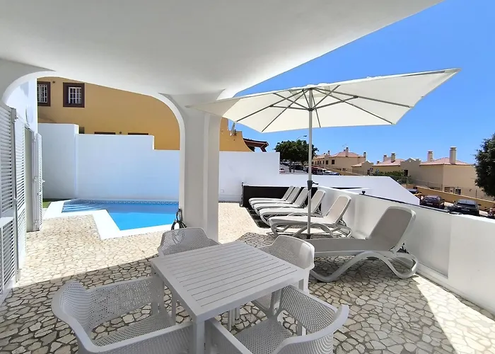 别墅 Beautiful - 4 Bedrooms, Heated Pool, 2 Priv Car Park Places, Fibre Net, Ps5, Tv Channels *