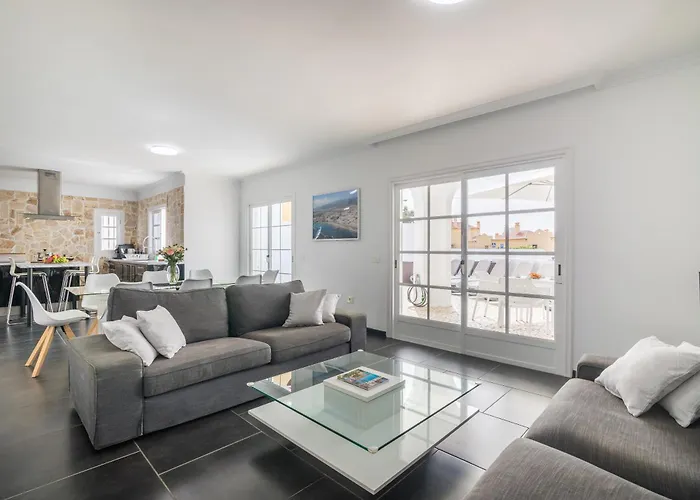 Beautiful - 4 Bedrooms, Heated Pool, 2 Priv Car Park Places, Fibre Net, Ps5, Tv Channels Willa