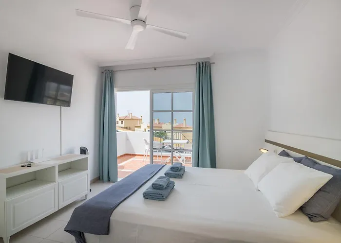 Beautiful - 4 Bedrooms, Heated Pool, 2 Priv Car Park Places, Fibre Net, Ps5, Tv Channels Willa
