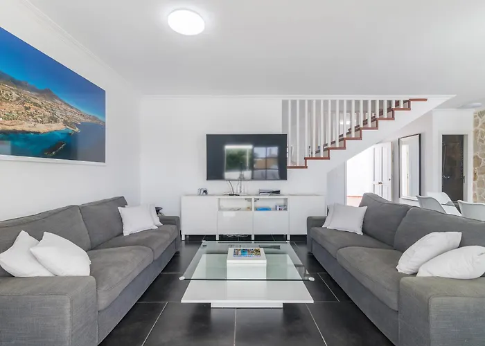 Willa Beautiful - 4 Bedrooms, Heated Pool, 2 Priv Car Park Places, Fibre Net, Ps5, Tv Channels *
