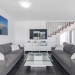 Villa Beautiful - 4 Bedrooms, Heated Pool, 2 Priv Car Park Places, Fibre Net, Ps5, Tv Channels *