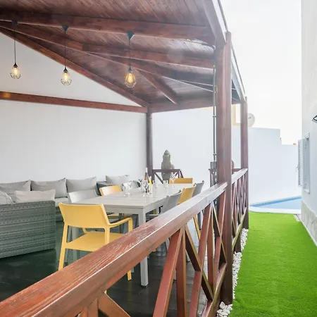 Beautiful - 4 Bedrooms, Heated Pool, 2 Priv Car Park Places, Fibre Net, Ps5, Tv Channels Villa *