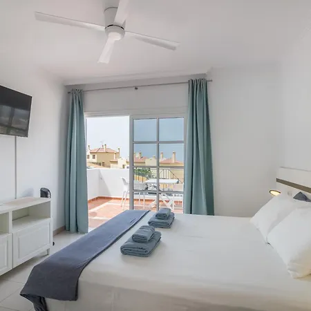 Beautiful - 4 Bedrooms, Heated Pool, 2 Priv Car Park Places, Fibre Net, Ps5, Tv Channels Villa