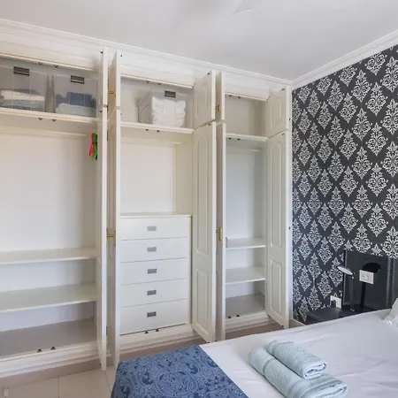 Villa Beautiful - 4 Bedrooms, Heated Pool, 2 Priv Car Park Places, Fibre Net, Ps5, Tv Channels *